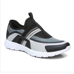 Vionic Vayda Women's Slip-on Supportive  sneaker sz 7 gray black